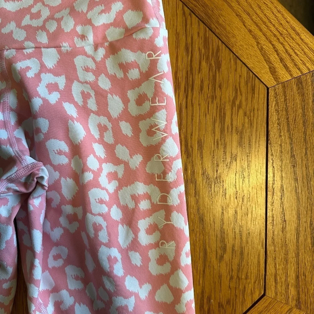 *RYDERWEAR* Pink x White Leopard Print Leggings Size Small